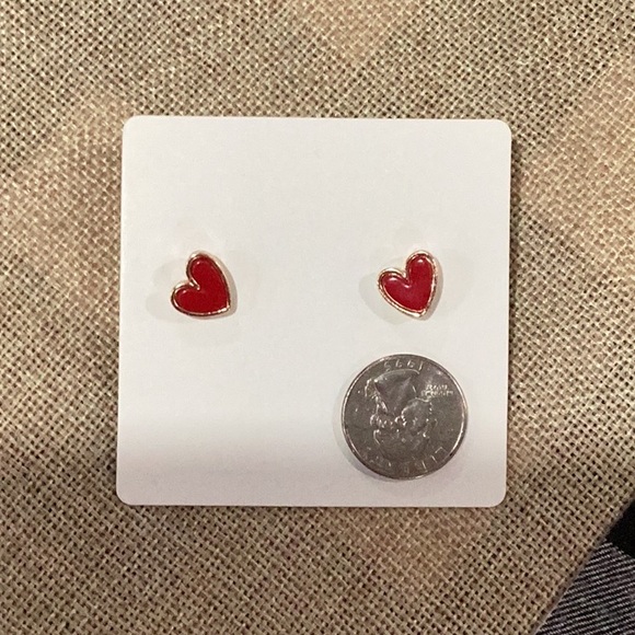 Lilly fashion heart studs with red and gold cute earrings - Picture 2 of 3